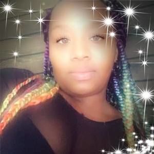 Meet your Posher, Amie